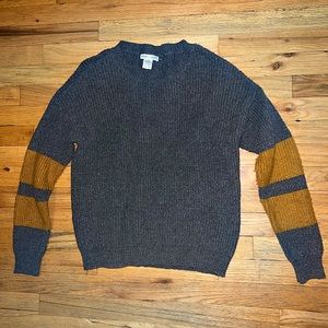 Grey Women’s Sweater, Size Small